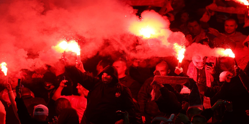 Bầu không khí đáng sợ trong những trận derby Istanbul